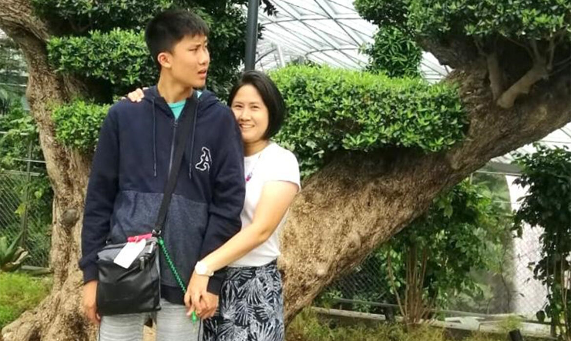 Walking With Wei Ping, A Special Mum